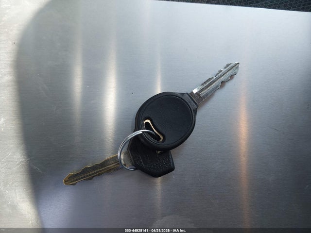 Продажа на аукционе авто 2000 Jeep Cherokee Sport, vin: 1J4FF48S1YL121792, номер лота: 44925141