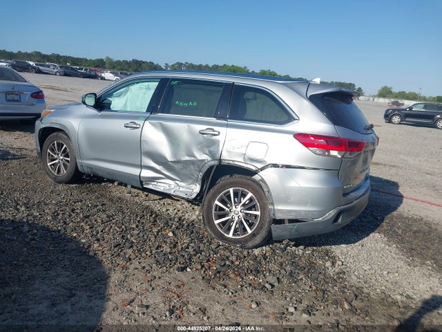 44925207 :رقم المزاد ، 5TDKZRFH1KS573280 vin ، 2019 Toyota Highlander Xle مزاد بيع