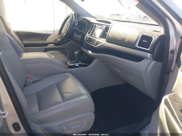 44925207 :رقم المزاد ، 5TDKZRFH1KS573280 vin ، 2019 Toyota Highlander Xle مزاد بيع