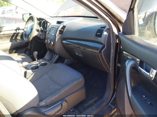Продажа на аукционе авто 2011 Kia Sorento Lx, vin: 5XYKTDA19BG096416, номер лота: 44925220