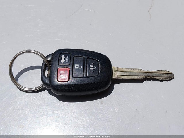 2014 Toyota Corolla S/s Plus/s Premium მანქანა იყიდება აუქციონზე, vin: 5YFBURHE3EP049451, აუქციონის ნომერი: 44925231