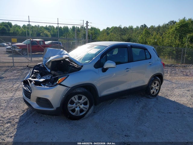 Chevrolet TRAX LS 2018 3GNCJKSB2JL366218 Image 2