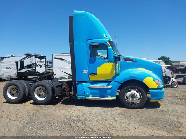 Kenworth Construction T680 2015 1XKYD49XXFJ438241 Image 14