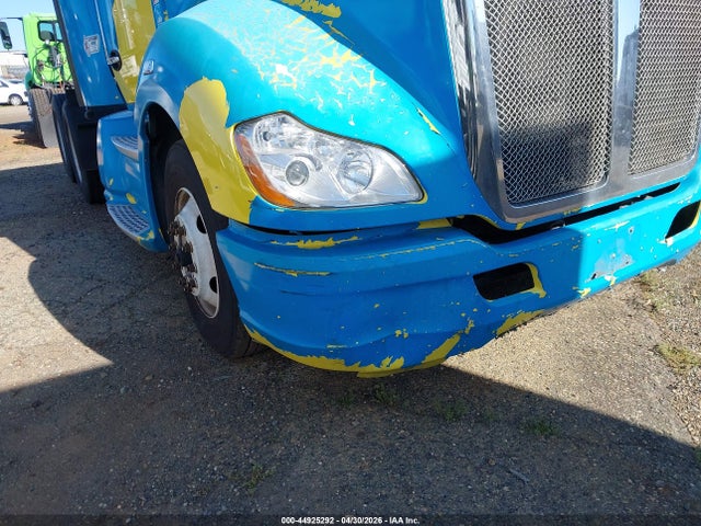 2015 Kenworth Construction T680 მანქანა იყიდება აუქციონზე, vin: 1XKYD49XXFJ438241, აუქციონის ნომერი: 44925292