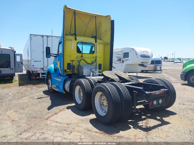 Kenworth Construction T680 2015 1XKYD49XXFJ438241 Image 3