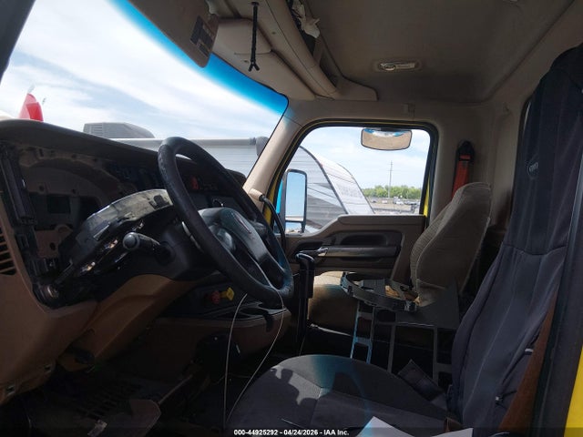 2015 Kenworth Construction T680 მანქანა იყიდება აუქციონზე, vin: 1XKYD49XXFJ438241, აუქციონის ნომერი: 44925292