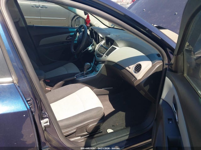 44925297 :رقم المزاد ، 1G1PC5SH5B7125214 vin ، 2011 Chevrolet Cruze Ls مزاد بيع