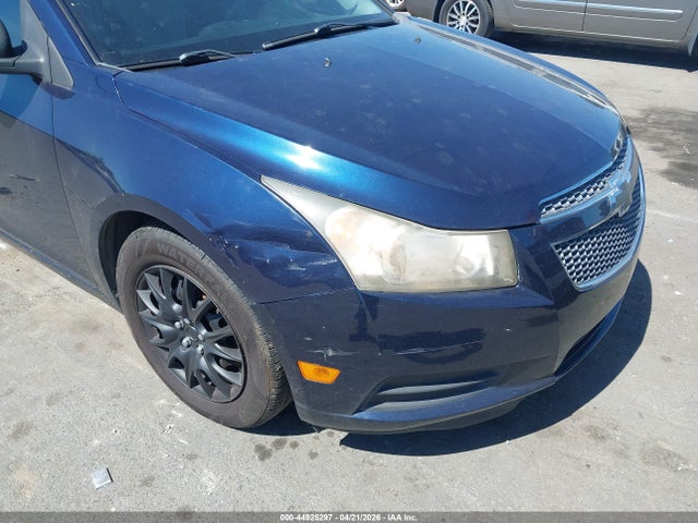 44925297 :رقم المزاد ، 1G1PC5SH5B7125214 vin ، 2011 Chevrolet Cruze Ls مزاد بيع