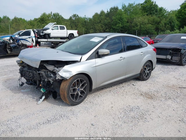 44925334 :رقم المزاد ، 1FADP3H24JL201300 vin ، 2018 Ford Focus Sel مزاد بيع
