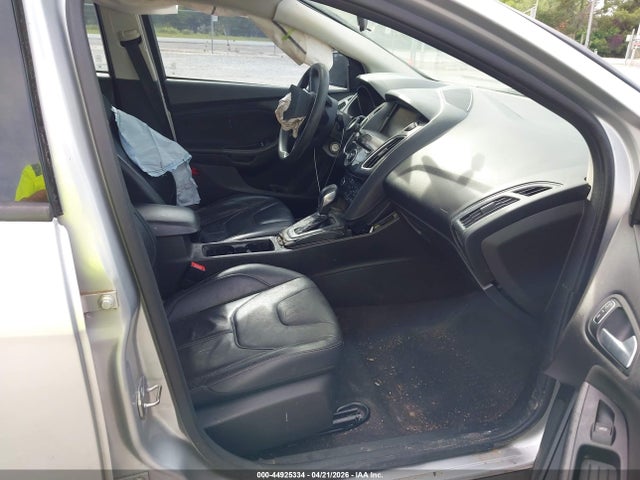 44925334 :رقم المزاد ، 1FADP3H24JL201300 vin ، 2018 Ford Focus Sel مزاد بيع