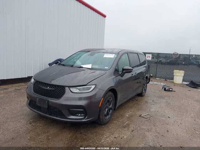 2022 Chrysler Pacifica Hybrid Touring L მანქანა იყიდება აუქციონზე, vin: 2C4RC1L75NR134738, აუქციონის ნომერი: 44925350