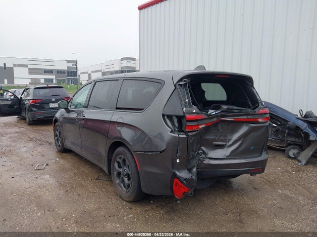 2022 Chrysler Pacifica Hybrid Touring L მანქანა იყიდება აუქციონზე, vin: 2C4RC1L75NR134738, აუქციონის ნომერი: 44925350