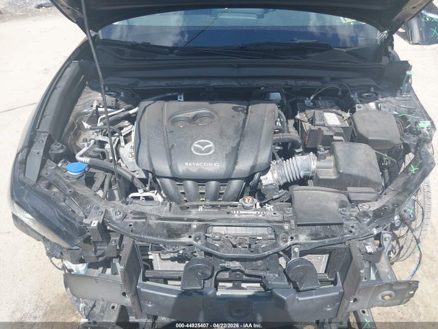 44925407 :رقم المزاد ، 3MVDMBAL3NM450156 vin ، 2022 Mazda Cx-30 2.5 S مزاد بيع