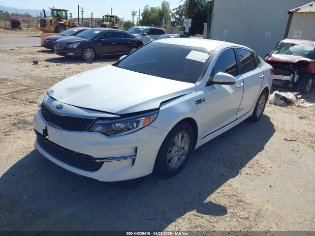 KIA Optima Lx 2017 5XXGT4L35HG143524 Image 2