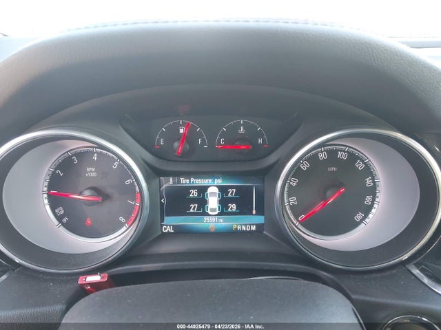 44925479 :رقم المزاد ، W04GP6SX3J1081881 vin ، 2018 Buick Regal Sportback Essence مزاد بيع