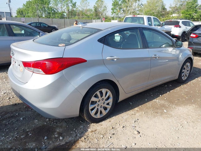 2013 Hyundai Elantra Gls/limited მანქანა იყიდება აუქციონზე, vin: 5NPDH4AE1DH182604, აუქციონის ნომერი: 44925505