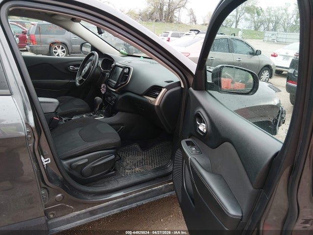 44925524 :رقم المزاد ، 1C4PJMCB9GW192865 vin ، 2016 Jeep Cherokee Altitude مزاد بيع