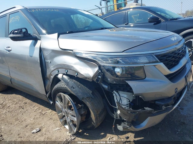 Продажа на аукционе авто 2022 Kia Seltos S, vin: KNDEUCAA6N7314270, номер лота: 44925543