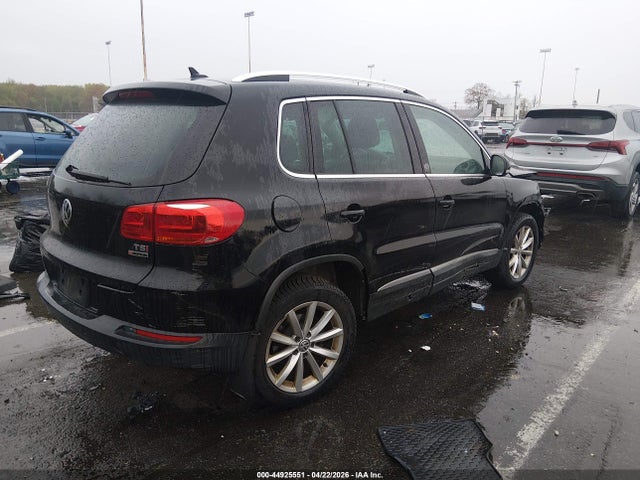 44925551 :رقم المزاد ، WVGSV7AX9HK023495 vin ، 2017 Volkswagen Tiguan 2.0t Wolfsburg Edition مزاد بيع
