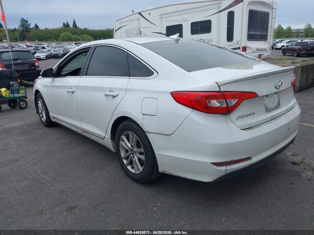 5NPE24AF8FH063921 Hyundai SONATA SE