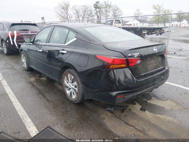 44925586 :رقم المزاد ، 1N4BL4BV0NN403976 vin ، 2022 Nissan Altima S Fwd مزاد بيع