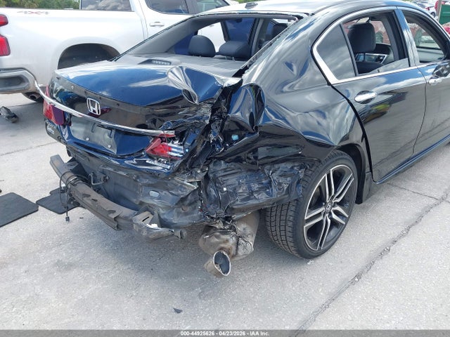 Aukcja sprzedaży 2017 Honda Accord Touring V6, vin: 1HGCR3F95HA008306, numer aukcji: 44925626
