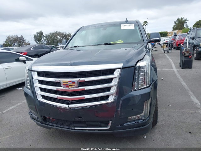 44925635 :رقم المزاد ، 1GYS3GKJ7LR166606 vin ، 2020 Cadillac Escalade Esv 2wd مزاد بيع