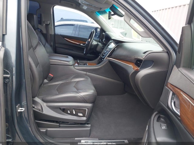 44925635 :رقم المزاد ، 1GYS3GKJ7LR166606 vin ، 2020 Cadillac Escalade Esv 2wd مزاد بيع