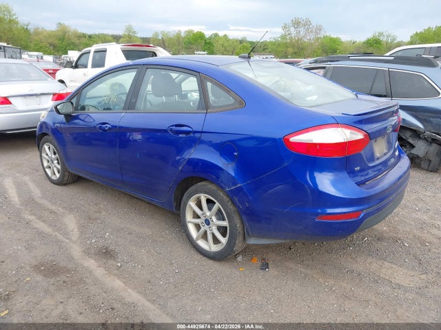 44925674 :رقم المزاد ، 3FADP4BJ4FM220439 vin ، 2015 Ford Fiesta Se مزاد بيع