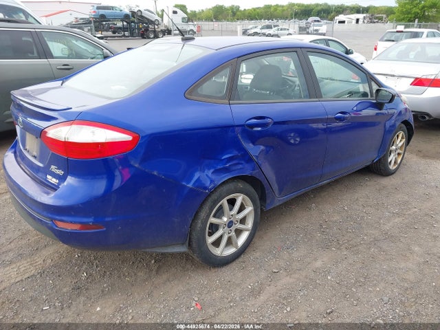 44925674 :رقم المزاد ، 3FADP4BJ4FM220439 vin ، 2015 Ford Fiesta Se مزاد بيع