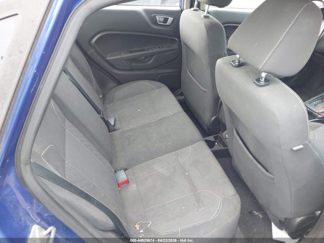 44925674 :رقم المزاد ، 3FADP4BJ4FM220439 vin ، 2015 Ford Fiesta Se مزاد بيع