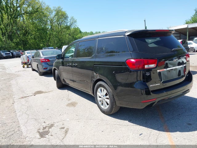 2015 Kia Sedona Lx მანქანა იყიდება აუქციონზე, vin: KNDMB5C16F6021129, აუქციონის ნომერი: 44925742