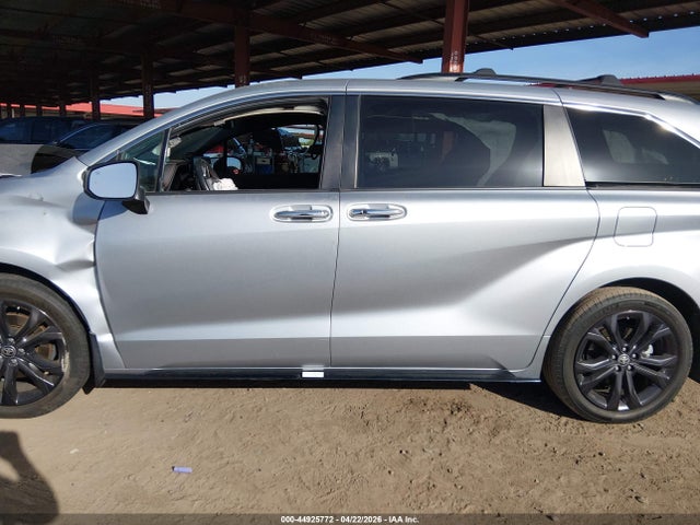 Toyota Sienna Xse 2024 5TDDRKEC2RS199259 Image 14
