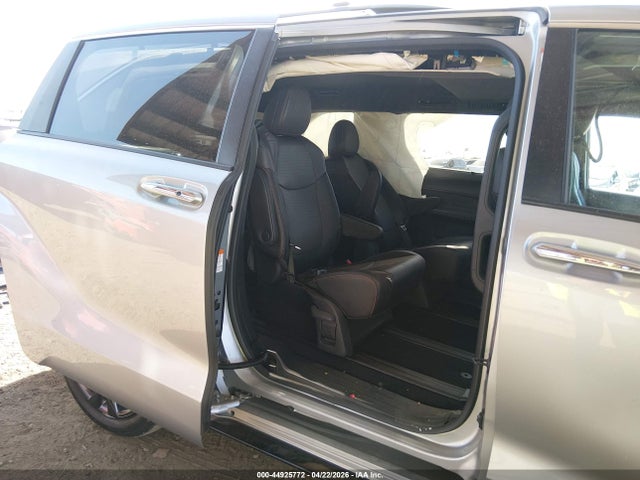 Toyota Sienna Xse 2024 5TDDRKEC2RS199259 Image 8