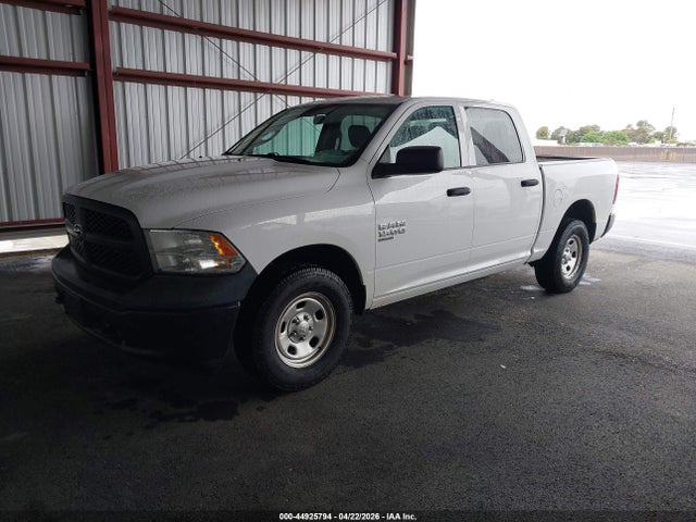 1C6RR7KG8KS679109 RAM 1500 Classic Tradesman 4x4 5&#039;7 Box