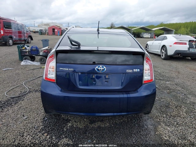 Toyota Prius Two 2015 JTDKN3DU5F0436490 Image 17