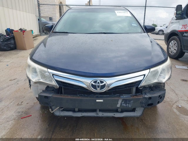 44925834 :رقم المزاد ، 4T4BF1FK1ER386922 vin ، 2014 Toyota Camry Le مزاد بيع