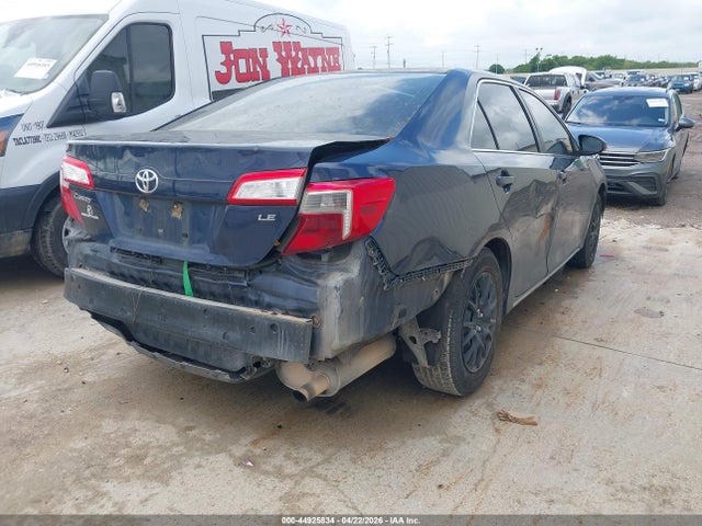 44925834 :رقم المزاد ، 4T4BF1FK1ER386922 vin ، 2014 Toyota Camry Le مزاد بيع