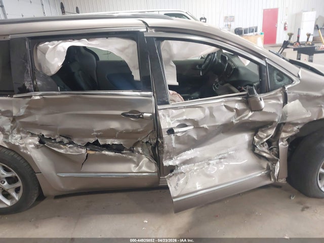 Auction sale of the 2018 Chrysler Pacifica Touring L Plus, vin: 2C4RC1EG0JR270699, lot number: 44925852