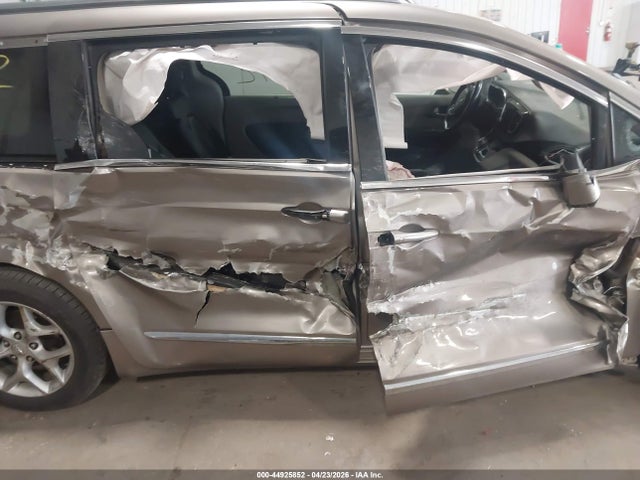 Auction sale of the 2018 Chrysler Pacifica Touring L Plus, vin: 2C4RC1EG0JR270699, lot number: 44925852