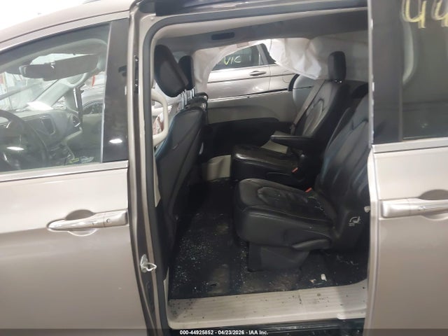 Auction sale of the 2018 Chrysler Pacifica Touring L Plus, vin: 2C4RC1EG0JR270699, lot number: 44925852