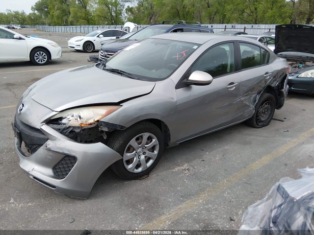 44925895 :رقم المزاد ، JM1BL1TG2D1765077 vin ، 2013 Mazda Mazda3 I Sv مزاد بيع