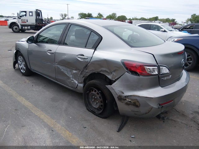 44925895 :رقم المزاد ، JM1BL1TG2D1765077 vin ، 2013 Mazda Mazda3 I Sv مزاد بيع