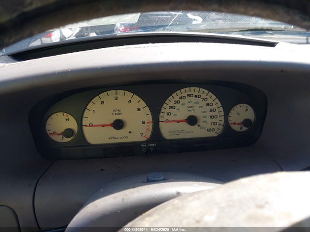 Продажа на аукционе авто 2000 Chrysler Town & Country Limited, vin: 1C4GT64L6YB658693, номер лота: 44925914