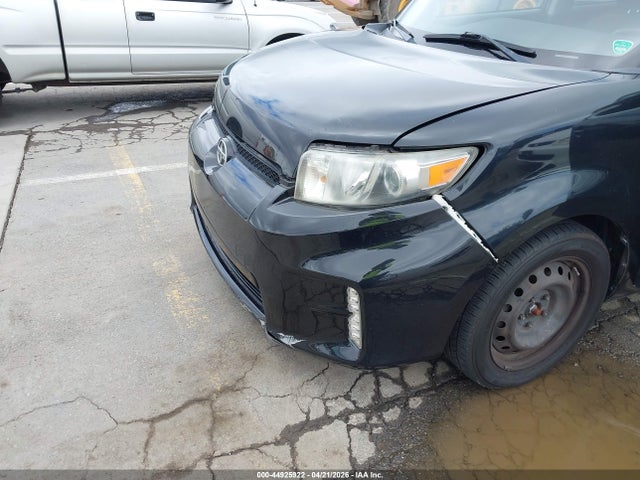 Scion XB 2014 JTLZE4FE2EJ065960 Image 6