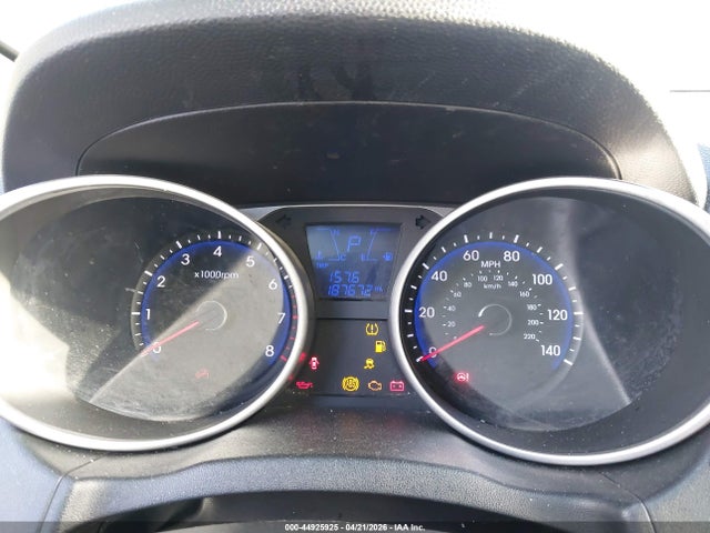 KM8JU3AGXFU093600 Hyundai TUCSON SE