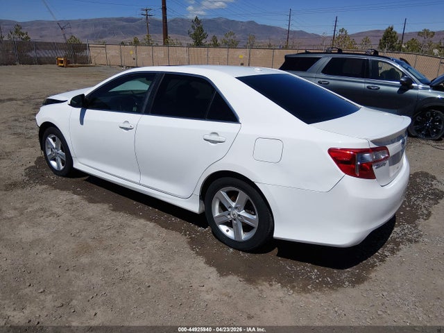 44925940 :رقم المزاد ، 4T1BF1FK6CU142996 vin ، 2012 Toyota Camry Se مزاد بيع