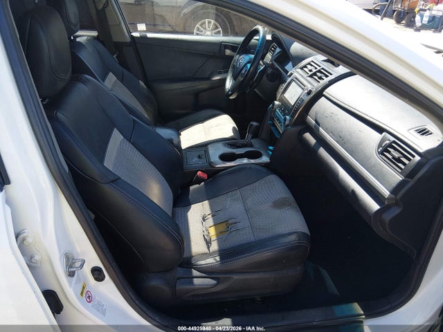 44925940 :رقم المزاد ، 4T1BF1FK6CU142996 vin ، 2012 Toyota Camry Se مزاد بيع
