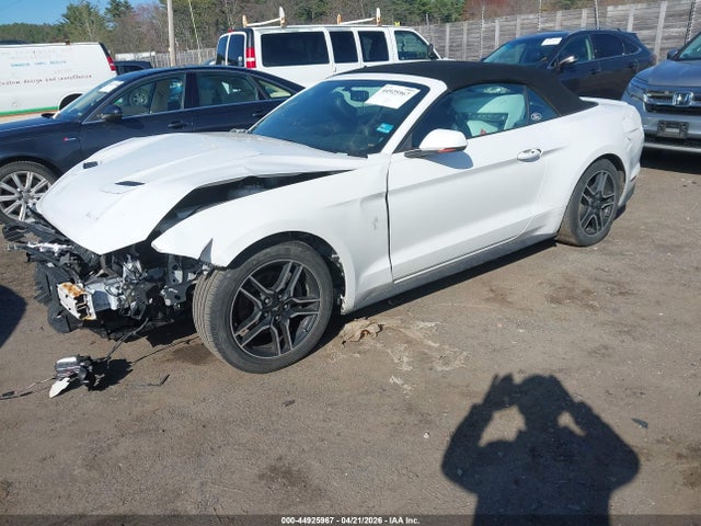 Ford Mustang Ecoboost Premium 2020 1FATP8UH2L5125568 Image 2
