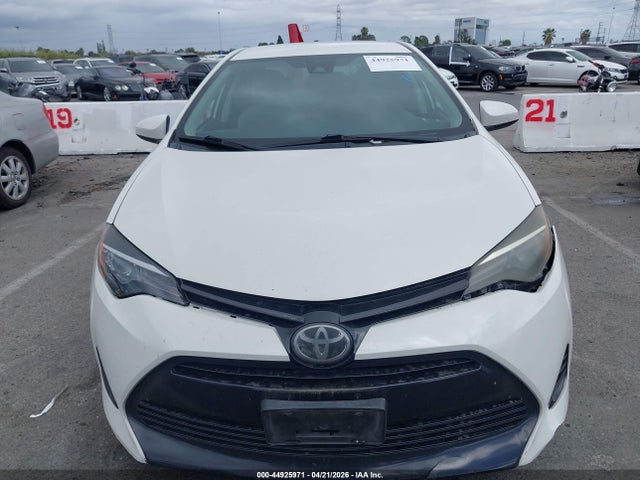 Toyota COROLLA LE 2018 5YFBURHE3JP813325 Image 12